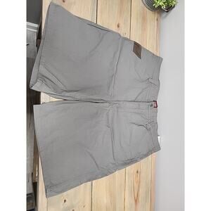 NWT Wrangler Workwear Men Gray Carpenter Relaxed Fit Shorts Sz 42 Room2Move